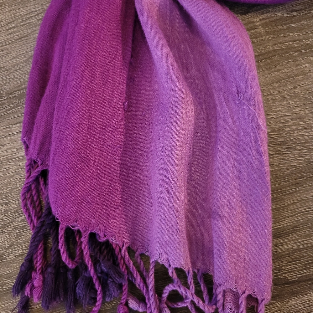 FREE Purple Scarf - Picture 3 of 8